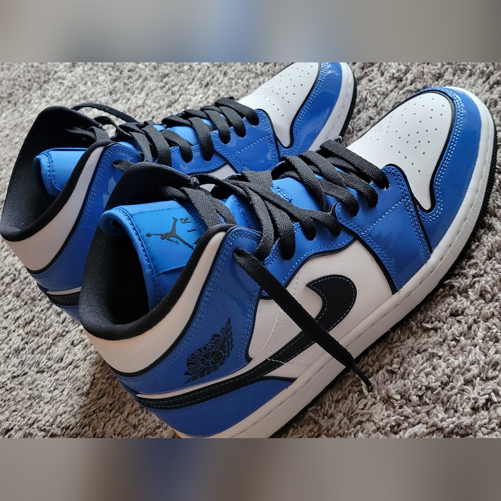 Jordan 1 Mid